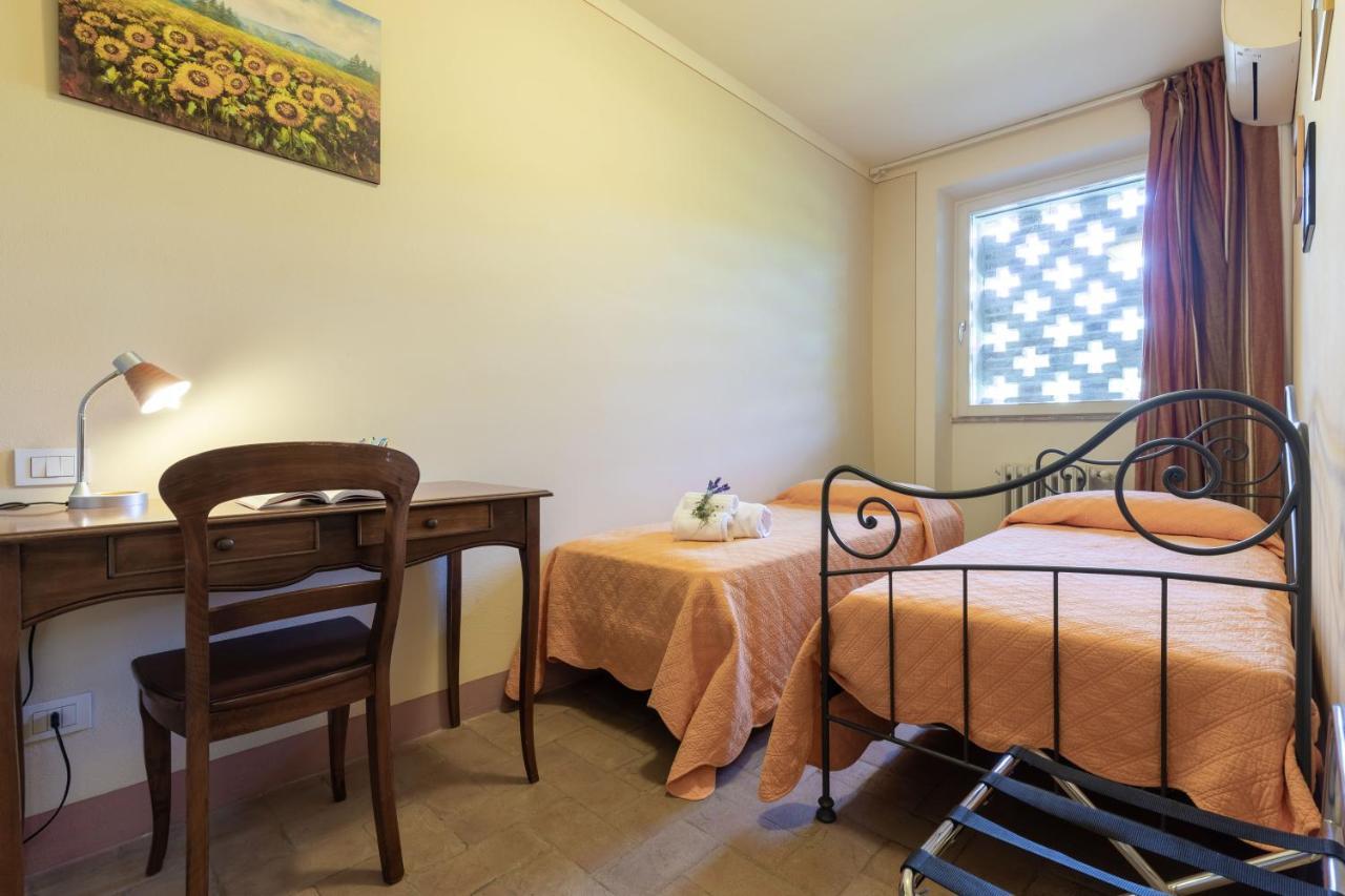 La Casa Medioevale Bed & Breakfast Lamporecchio Exterior photo