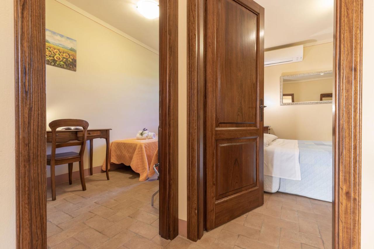 La Casa Medioevale Bed & Breakfast Lamporecchio Exterior photo
